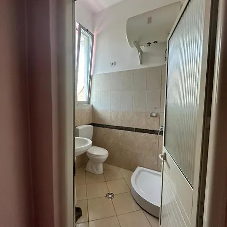 Hotel Zogu *